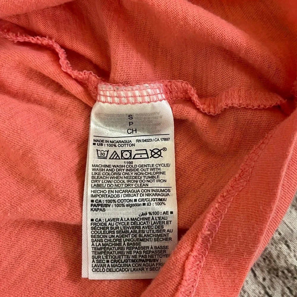 Women’s Old Navy everywear t-shirt Small - Picture 3 of 3